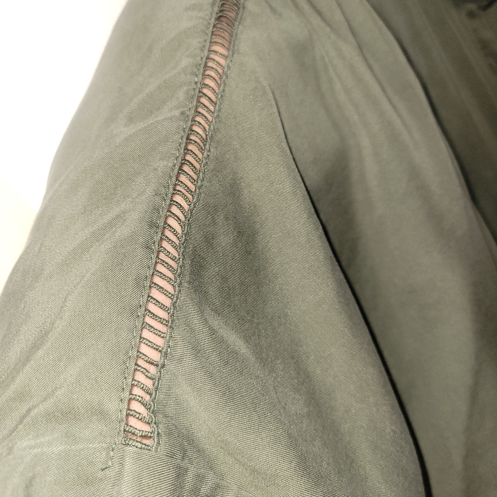Plus Size Button-Up blouse - Picture 2 of 9